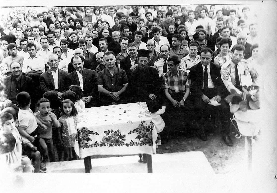 ΚΕΦΑΛΟΒΡΥΣΟ 1968 ΕΚΔΗΛΩΣΗ ΕΘΝΙΚΗΣ ΕΟΡΤΗΣ ΣΤΟ ΗΡΩΟΝ